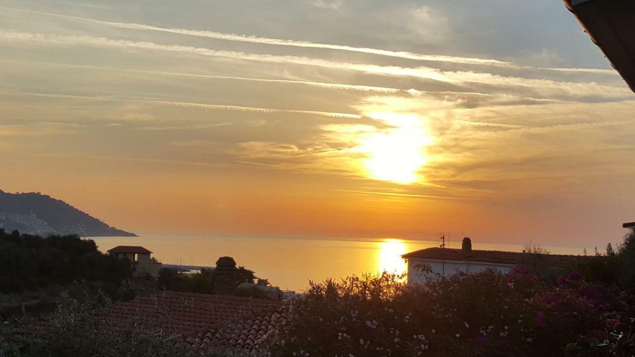 Villa Jone Diano Marina Exterior foto